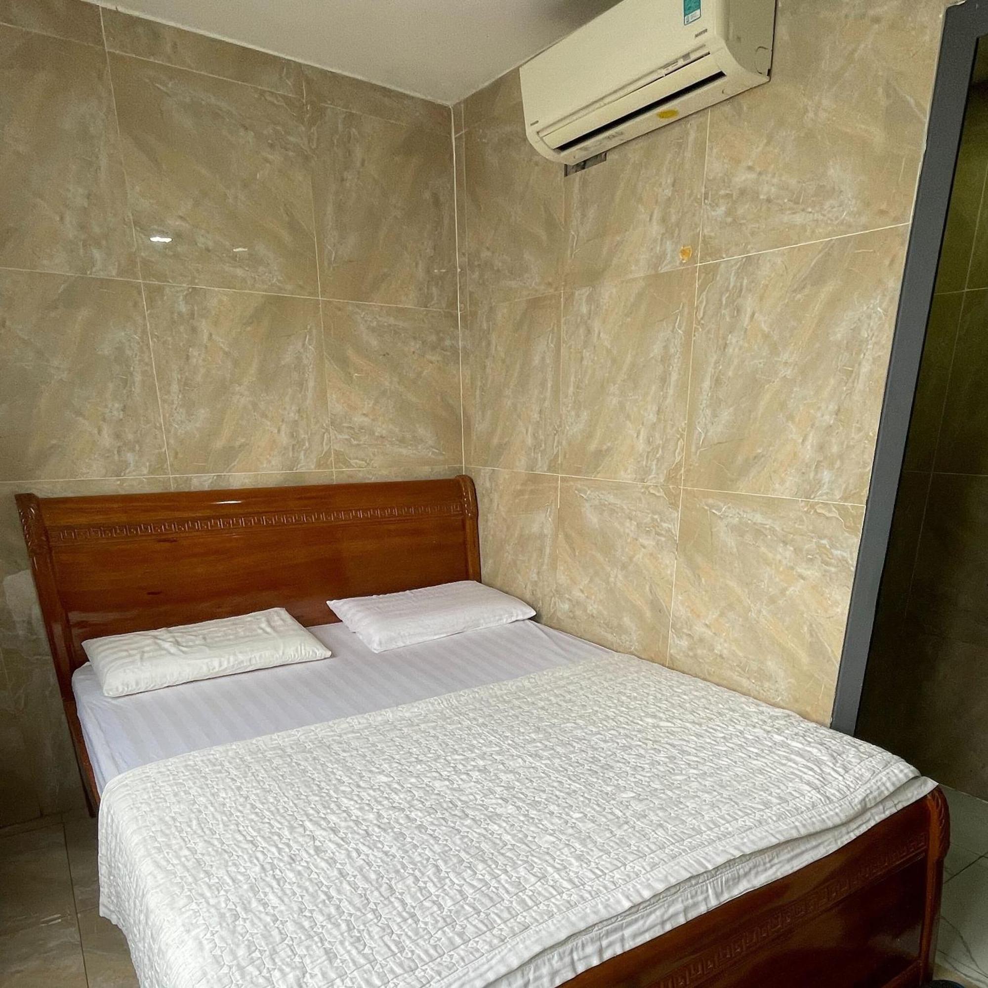 Le Lai Hotel *